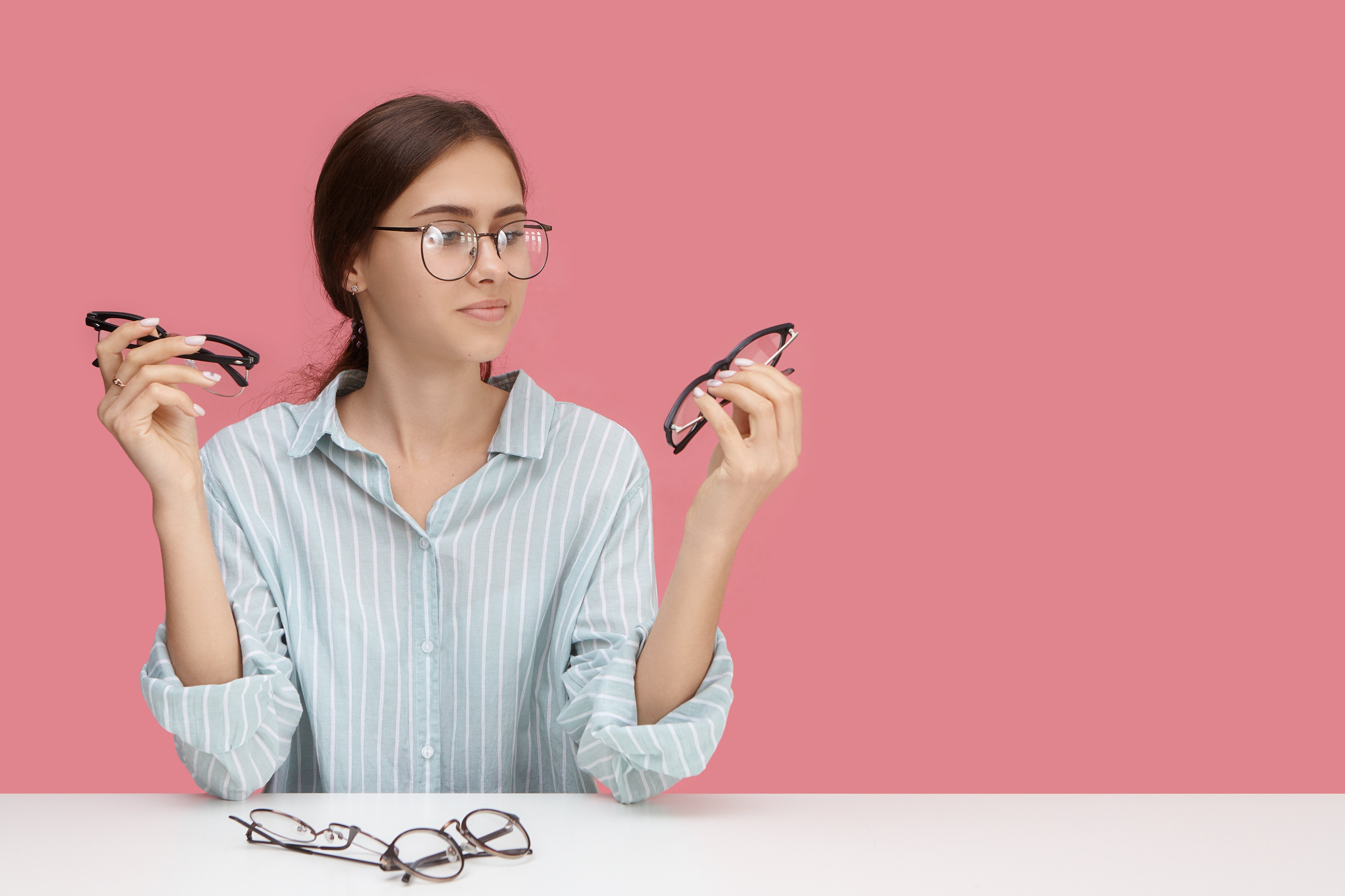 Como Escolher o Óculos de Grau Ideal para o Seu Rosto